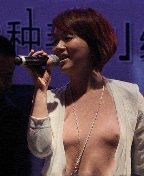 明星甩乳,性感魅力一触即发